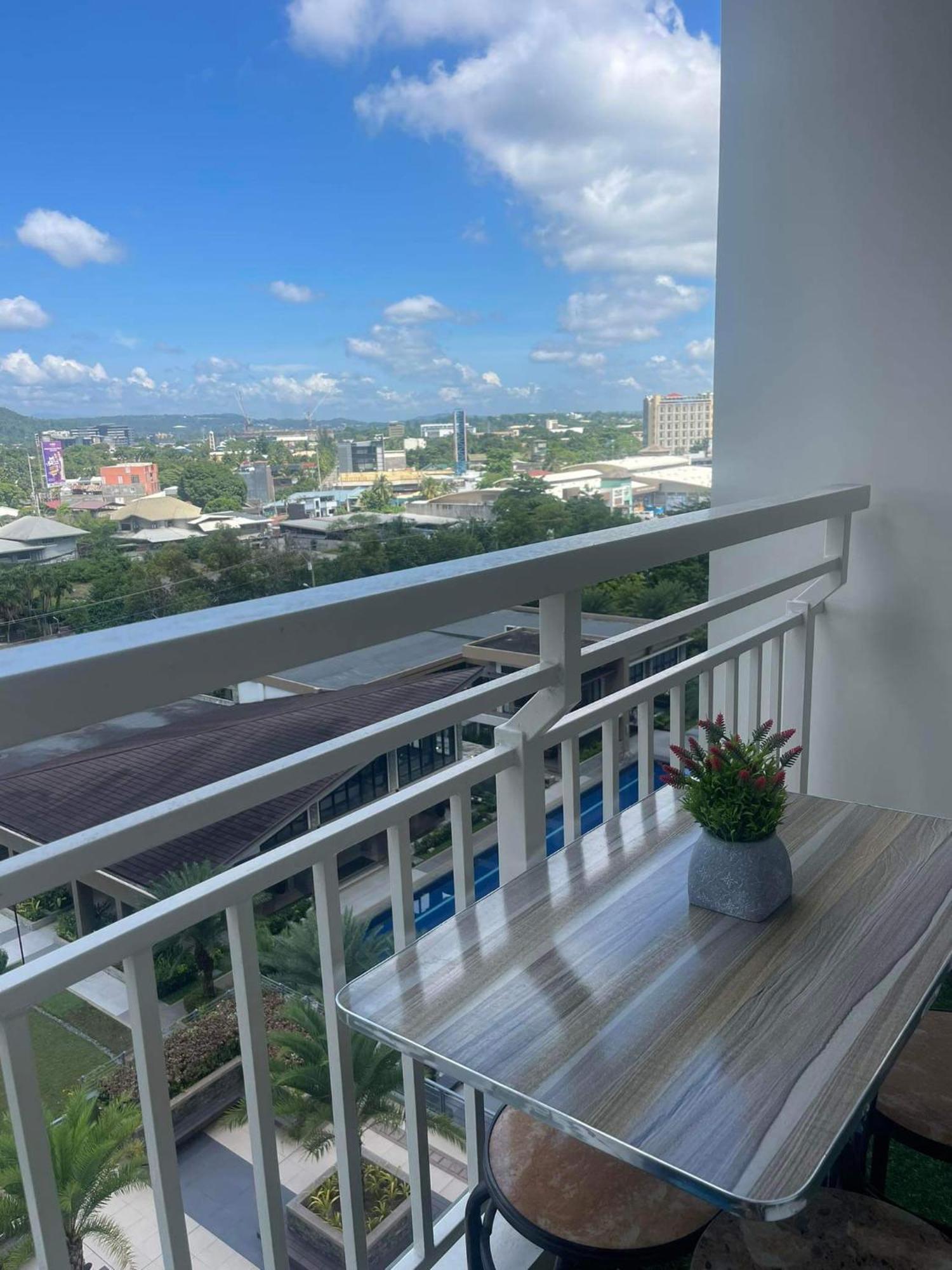 Verdon Parc Davao City With Balcony By Darpm Εξωτερικό φωτογραφία