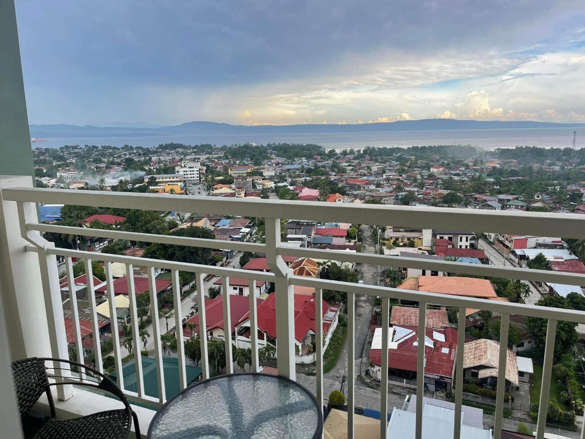 Verdon Parc Davao City With Balcony By Darpm Εξωτερικό φωτογραφία