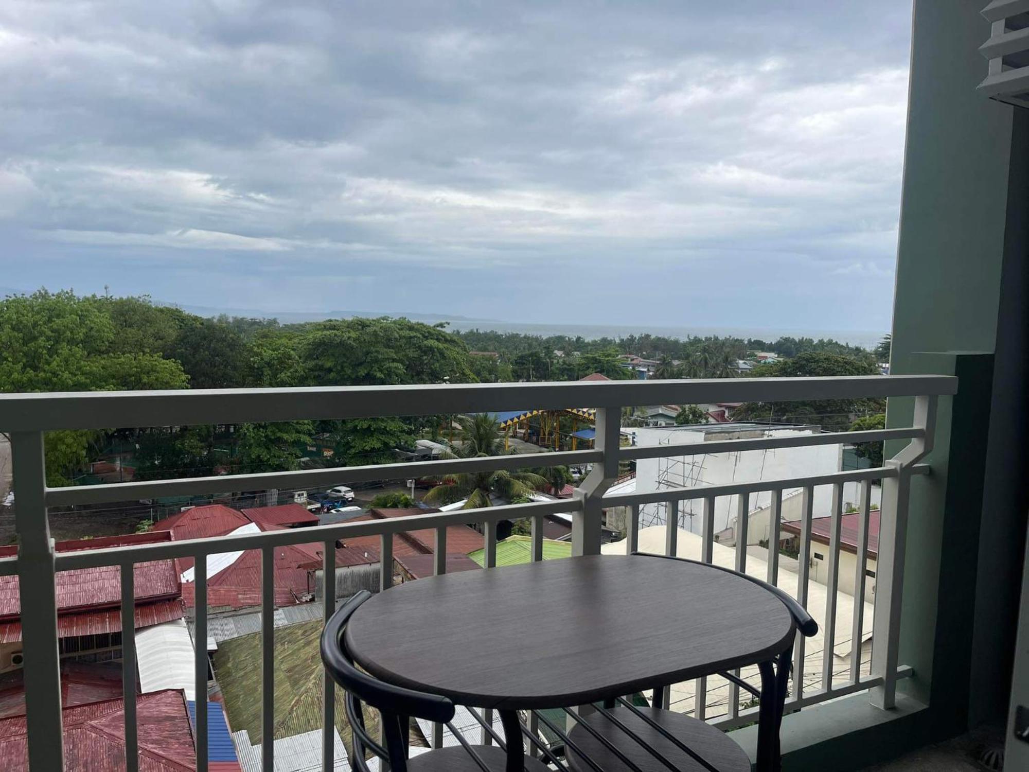 Verdon Parc Davao City With Balcony By Darpm Εξωτερικό φωτογραφία