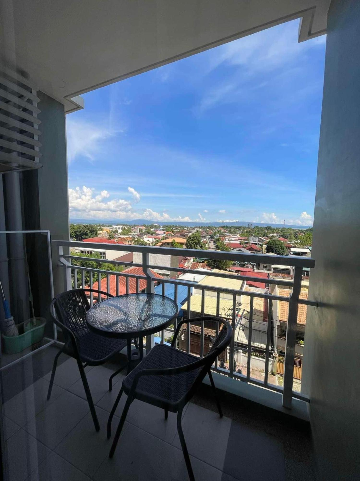 Verdon Parc Davao City With Balcony By Darpm Εξωτερικό φωτογραφία
